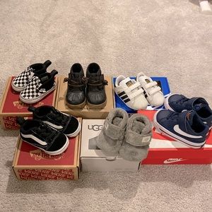 Lot of 6 pairs of like new baby shoes Sz 1-Sz 4